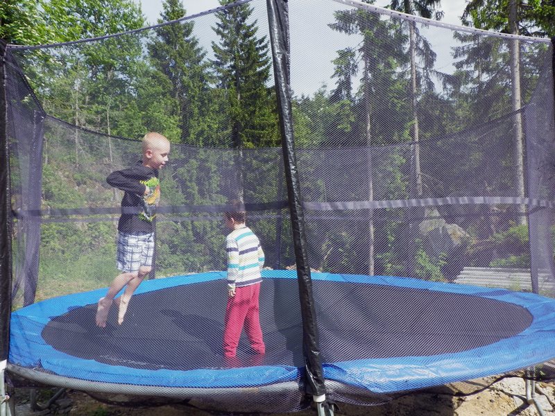 2013_06_15_14_trampolína_03